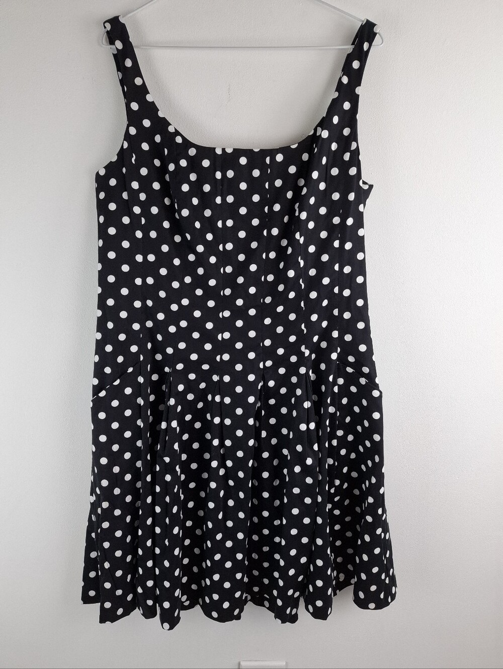 Lauren Ralph White Polka Dot fit n flare Sleeveless Dress Size 14 Pockets